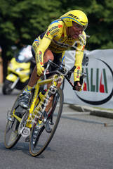 Photographer Yuzuru Sunada Profile